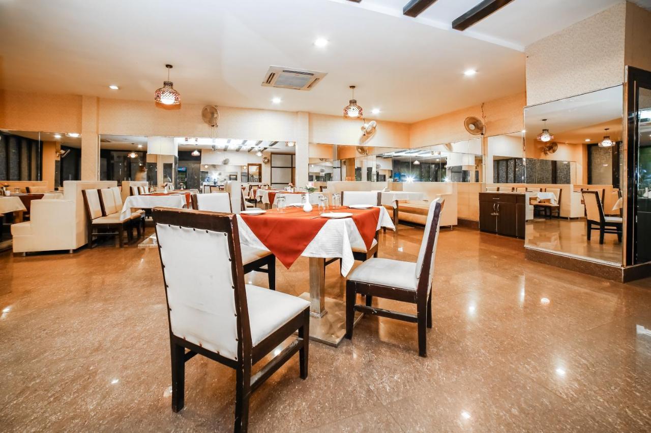 Jhānsi Oyo 35769 Hotel Rishabh מראה חיצוני תמונה