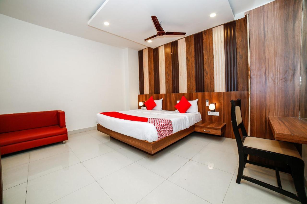 Jhānsi Oyo 35769 Hotel Rishabh מראה חיצוני תמונה