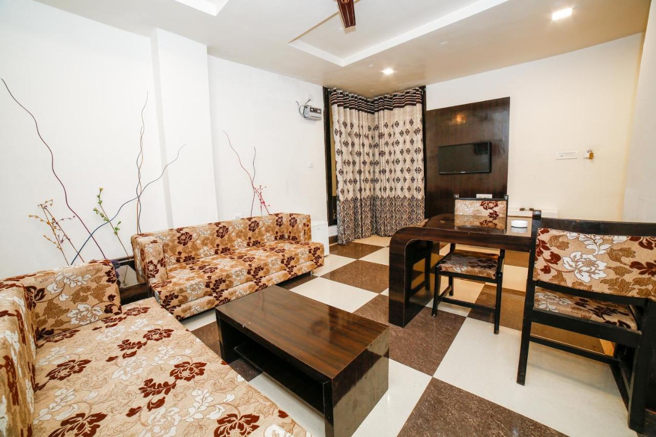 Jhānsi Oyo 35769 Hotel Rishabh מראה חיצוני תמונה